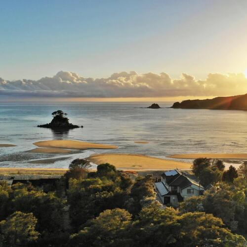 Work at Beachfront Lodges