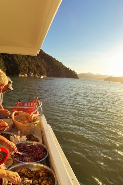 Barbecue Cruise
