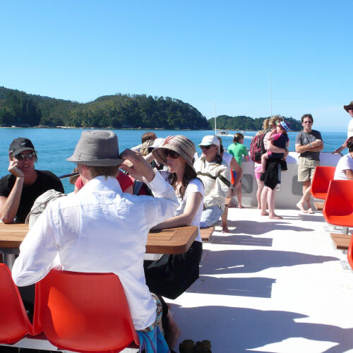 Relax on board the Vista Cruise